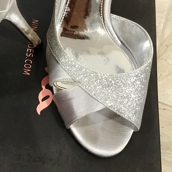 Silver sparkly heels - Picture 3 of 4